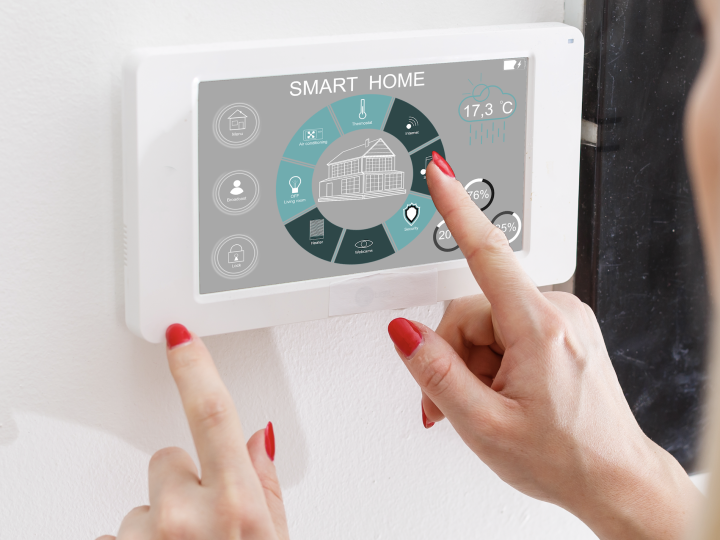 The Benefits of Smart Home Technology in Custom Homes